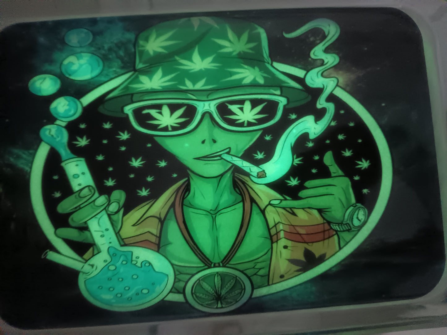 Bonged Alien - Large Round Corned Tray - GLOW