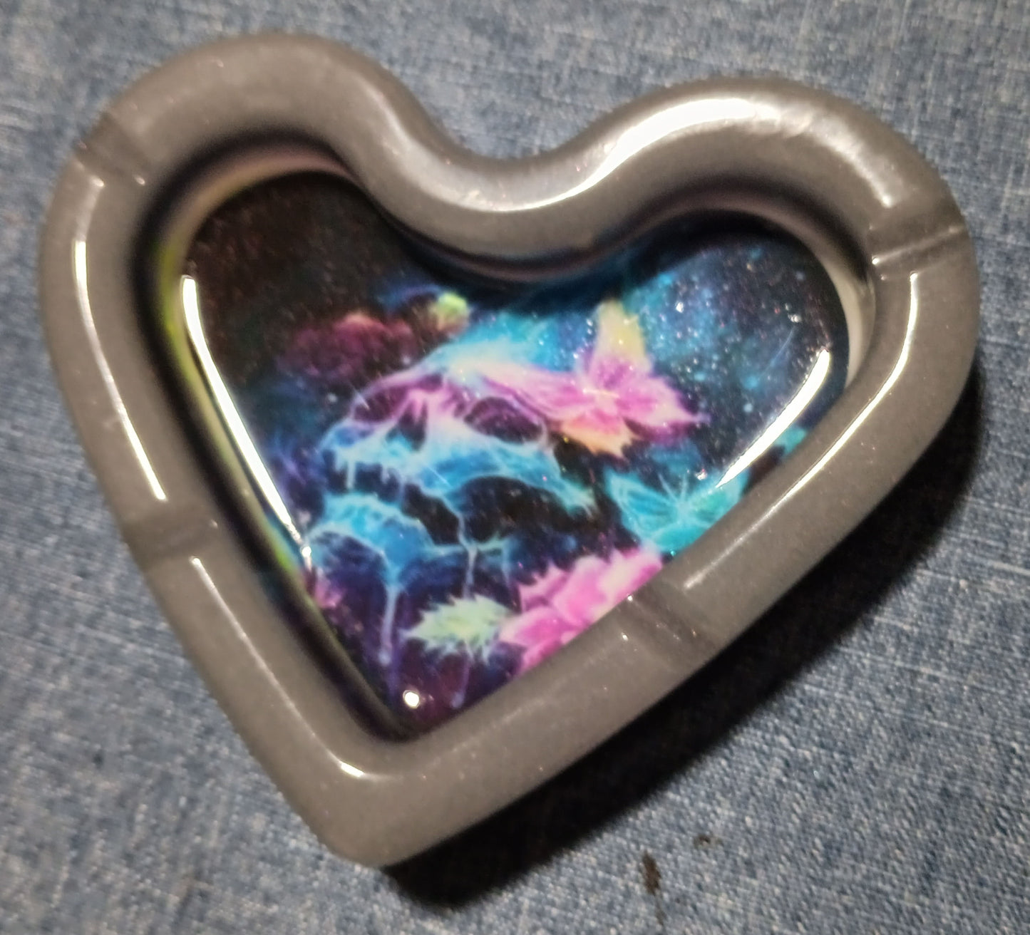 Skull & Butterfly 1 - Heart Ashtray - Glow